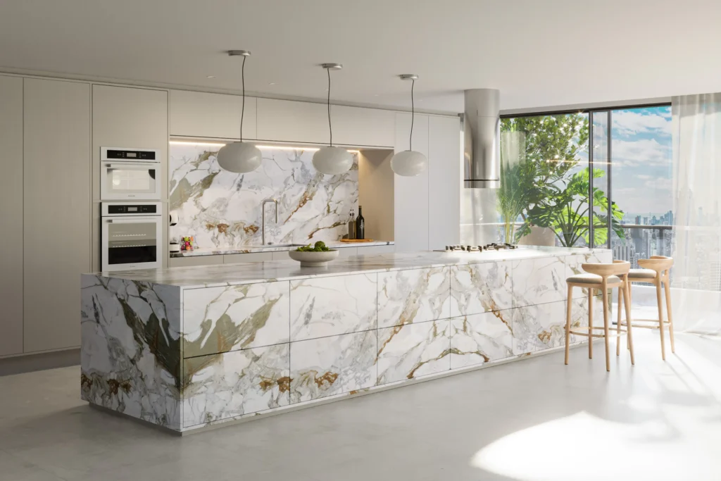 Cozinha com ilha em mármore branco com veios dourados