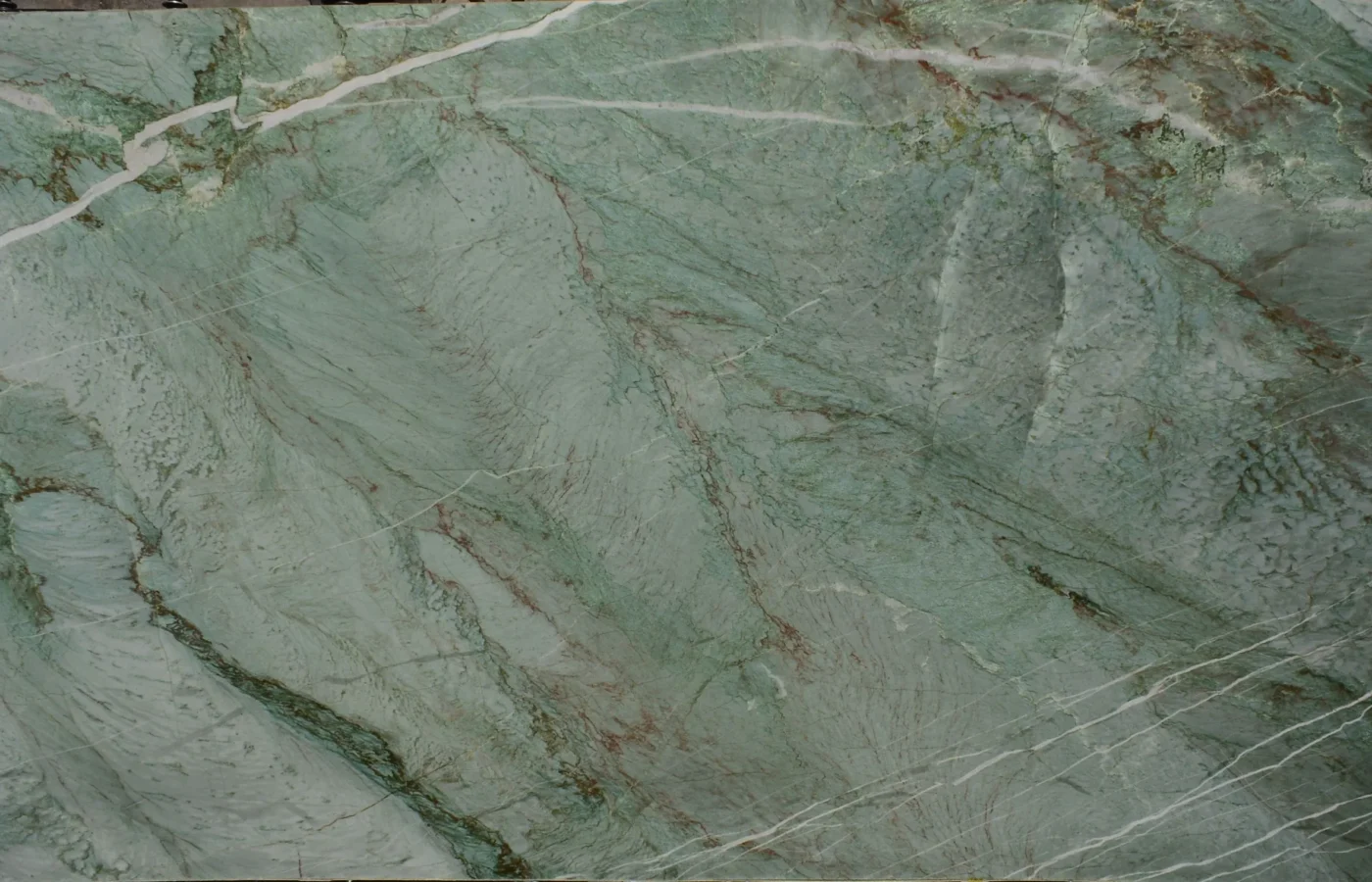 Chapa de quartzito Moldavite